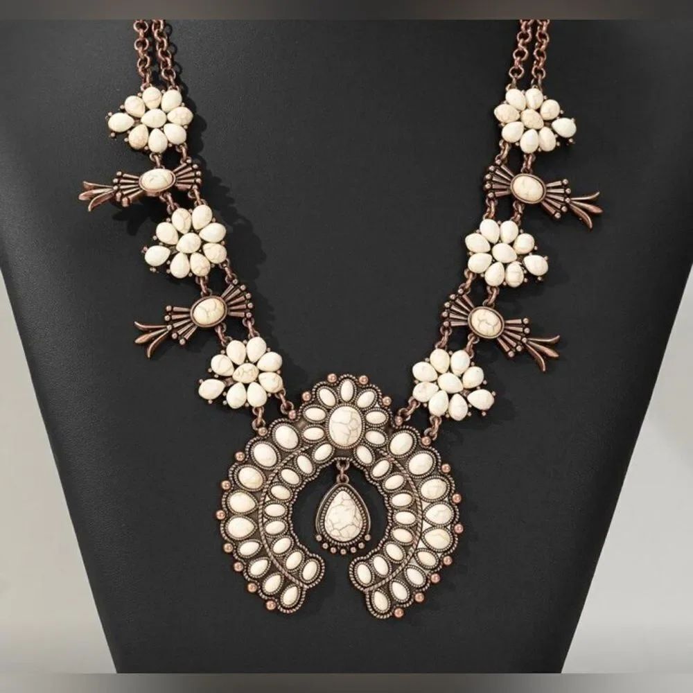 Boho flower necklace #1911